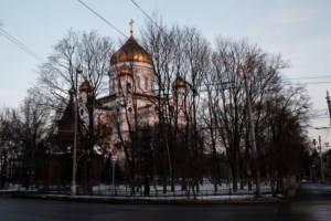 Митрополит Лонгин принял участие в Патриаршем богослужении в день празднования 70-летнего юбилея Его Святейшества