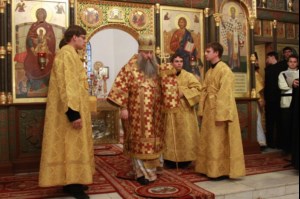 Божественная литургия в храме в честь иконы Божией Матери «Утоли моя печали»
