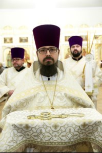 Божественная литургия на Архиерейском подворье — храме во имя преподобного Серафима Саровского г.Саратова