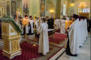 Митрополит Лонгин совершил отпевание Аллы Дмитриевны Стрелковой