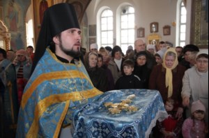 Божественная литургия в храме во имя Живоначальной Троицы Покровска (Энгельса)