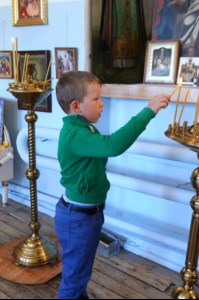 Божественная литургия в храме в честь Рождества Христова с. Вязовка Татищевского района