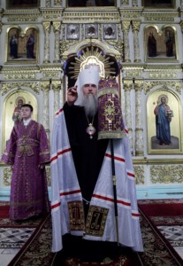 Всенощное бдение c Чином Воздвижения Креста в храме в честь Сошествия Святого Духа города Саратова