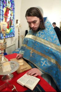 Божественная литургия на Архиерейском подворье – храме в честь иконы Божией Матери «Утоли моя печали» г.Саратова