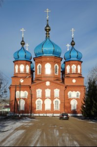 Божественная литургия в храме в честь Покрова Пресвятой Богородицы г.Петровска