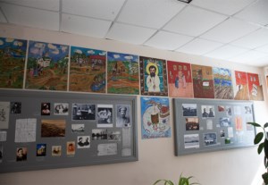 В Хвалынске открылась выставка, посвященная 70-летию возобновления приходской жизни