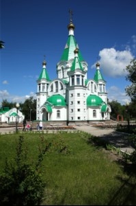 Божественная литургия в храме во имя Всех Святых, в земле Российской просиявших, г. Саратова