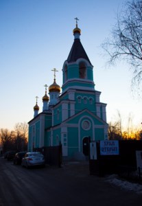 Совершена первая Литургия в новом храме на Увекском кладбище г.Саратова