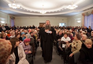 В Саратове прошла встреча с протоиереем Артемием Владимировым