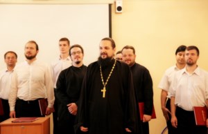 Архиерейский хор выступил в Центре социальной помощи семье и детям