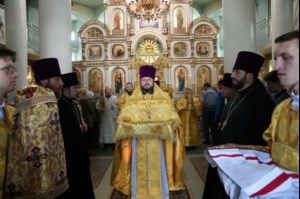 Божественная литургия в храме во имя Всех Святых, в земле Российской просиявших, г.Саратова