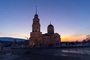 Литургия Преждеосвященных Даров в Свято-Троицком кафедральном соборе г. Вольска