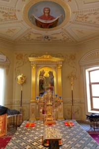 Царские часы на Архиерейском подворье — в храме во имя святого апостола и евангелиста Иоанна Богослова