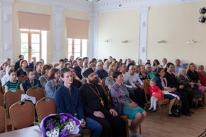 Воспитанницы Межъепархиального женского духовного училища представили отчетный концерт