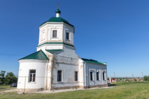 Божественная литургия в храме в честь Воскресения Христова с. Ивано-Языковка Аткарского района
