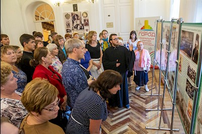 Состоялась открытая лекция о саратовских новомучениках