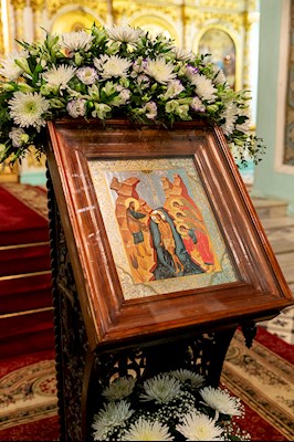 Великое повечерие и утреня в храме в честь Сошествия Святого Духа г. Саратова