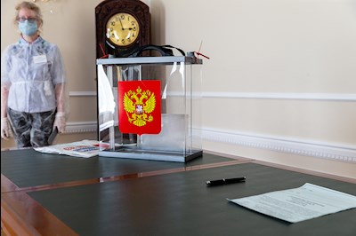 Митрополит Лонгин принял участие в голосовании по поправкам к Конституции Российской Федерации