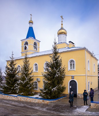 Митрополит Игнатий совершил Божественную литургию в храме в честь иконы Божией Матери «Скоропослушница» г. Шиханы Вольского района