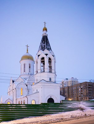 Митрополит Игнатий совершил Божественную литургию в Петропавловском храме Саратова