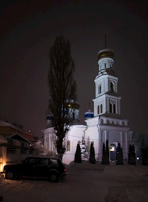 Митрополит Игнатий совершил Божественную литургию в Свято-Духовском соборе г. Саратова