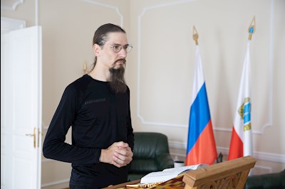 Митрополит Игнатий провел собеседование с абитуриентами СПДС