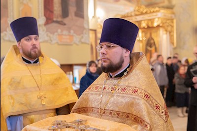 Митрополит Игнатий совершил Божественную литургию в Покровском соборе г. Саратова