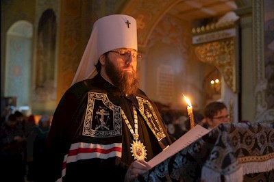 Митрополит Игнатий совершил великое повечерие с чтением Великого покаянного канона преподобного Андрея Критского в Покровском соборе г. Саратова