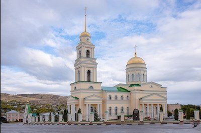 Митрополит Игнатий совершил всенощное бдение с чином воздвижения Креста в кафедральном соборе Живоначальной Троицы г. Вольска