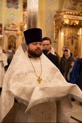 Митрополит Игнатий совершил Великую вечерню в соединении с Литургией святителя Василия Великого и чин Великого освящения воды в Покровском соборе г. Саратова