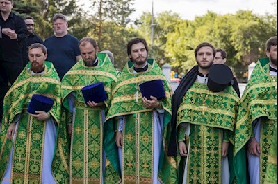 Митрополит Игнатий совершил Божественную литургию в Духосошественском соборе г. Саратова