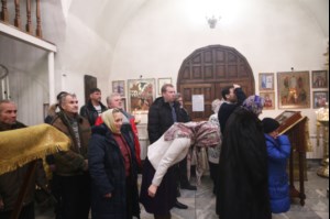 Божественная литургия в храме во имя святителя и чудотворца Николая на Елшанском кладбище г. Саратова