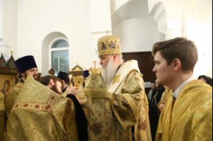 Всенощное бдение на Архиерейском подворье — в храме в честь иконы Божией Матери «Утоли моя печали» г. Саратова