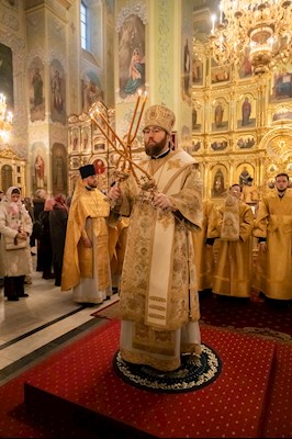 Митрополит Игнатий совершил Божественную литургию и молебен на новый год в Покровском соборе г. Саратова