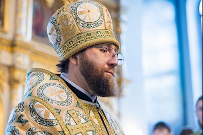 Митрополит Игнатий совершил Божественную литургию в Духосошественском соборе г. Саратова