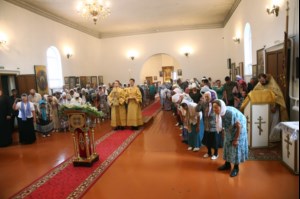 Божественная литургия в храме в честь Покрова Пресвятой Богородицы р.п. Новые Бурасы