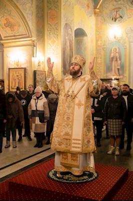 Митрополит Игнатий совершил Божественную литургию и молебен на новый год в Покровском соборе г. Саратова