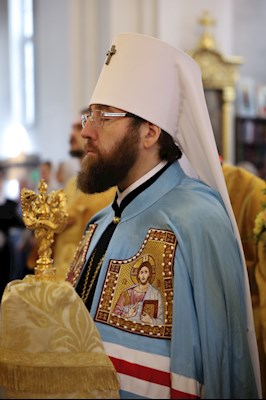 Митрополит Игнатий совершил Литургию в храме великомученика Георгия Победоносца г. Саратова