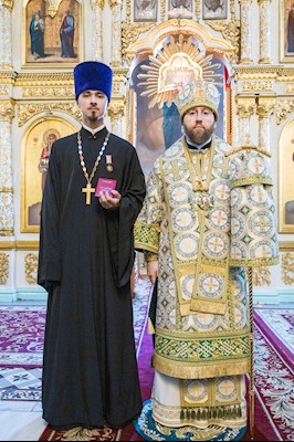 Митрополит Игнатий совершил Божественную литургию в Духосошественском соборе г. Саратова