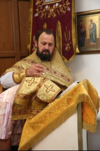 Божественная литургия в храме в честь Покрова Пресвятой Богородицы р.п. Новые Бурасы