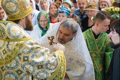 Митрополит Игнатий совершил Божественную литургию в Духосошественском соборе г. Саратова