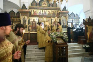 Всенощное бдение на Архиерейском подворье — в храме в честь иконы Божией Матери «Утоли моя печали» г. Саратова