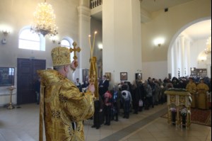 Божественная литургия и вечерня с чином прощения в Свято-Троицком кафедральном соборе г. Вольска