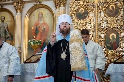 Митрополит Игнатий совершил Божественную литургию в Покровском соборе г. Саратова