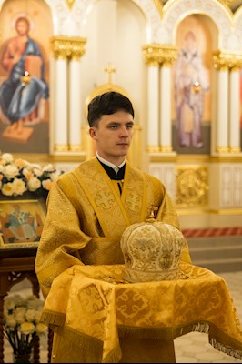 Митрополит Игнатий совершил Божественную литургию в соборном храме святителя Спиридона Тримифунтского г. Саратова