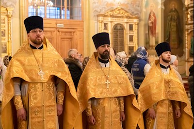 Митрополит Игнатий совершил Божественную литургию и молебен на новый год в Покровском соборе г. Саратова
