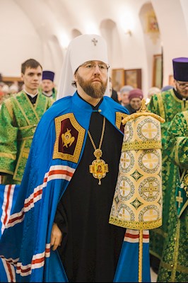 Архиереи Саратовской митрополии совершили Божественную литургию в соборном храме святого благоверного князя Александра Невского г. Ртищево
