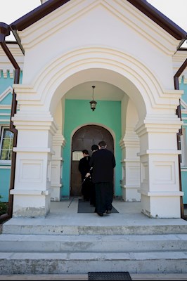 Митрополит Игнатий совершил объезд саратовских храмов
