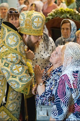 Митрополит Игнатий совершил Божественную литургию в Духосошественском соборе г. Саратова