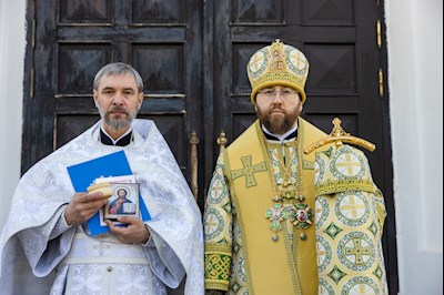 Митрополит Игнатий совершил Божественную литургию в Духосошественском соборе г. Саратова